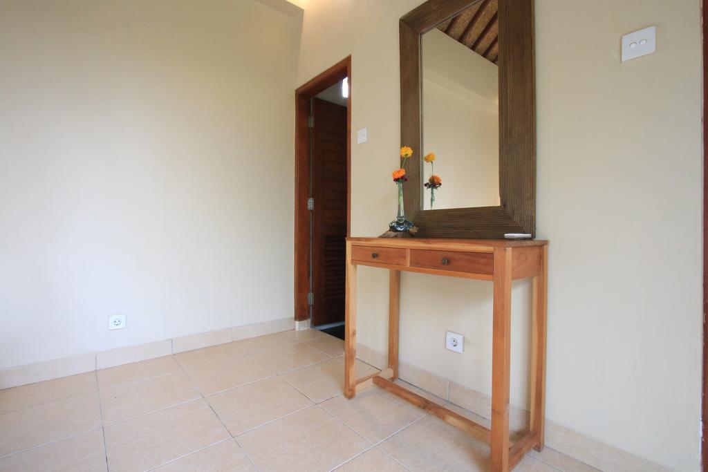 Tanggal Merah Guest House Ubud Esterno foto